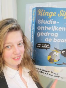 Kinge Siljee, oprichter van Studiemeesters